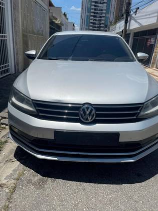 VOLKSWAGEN JETTA 1.4 16V TSI COMFORTLINE GASOLINA 4P TIPTRONIC VOLKSWAGEN JETTA 1.4 16V TSI COMFORTLINE GASOLINA 4P TIPTRONIC